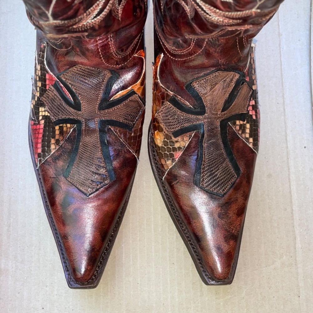 NIB NWOT Stetson Handmade Western Boots (Python with Wing & Cross Overlay) - Picture 2 of 15